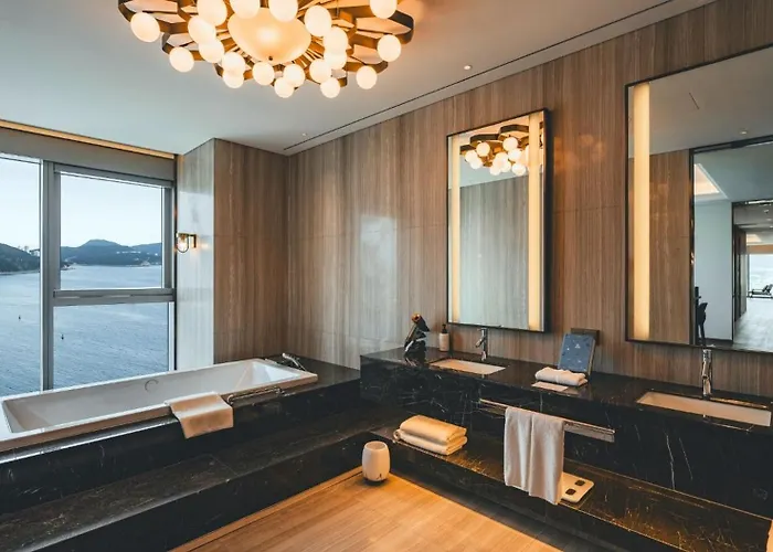 Wyndham Grand Busan